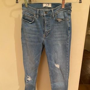 Free People Distressed Skinny jeans size 27